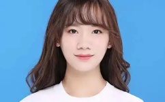 欠债4600万大叔直播卖烤肠还债